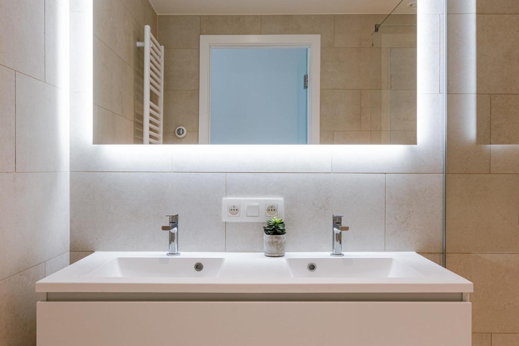 Appartement Huswell - New Overlooking The Yacht Harbor With Parking