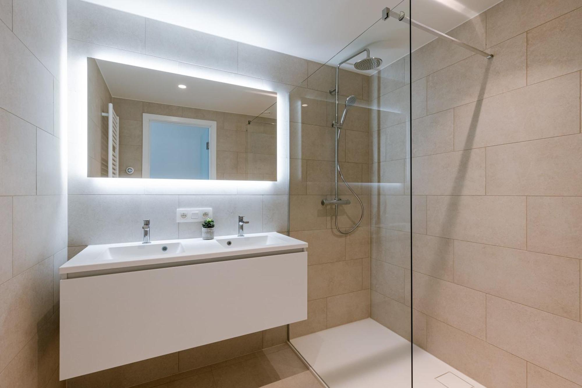 Appartement Huswell - New Overlooking The Yacht Harbor With Parking