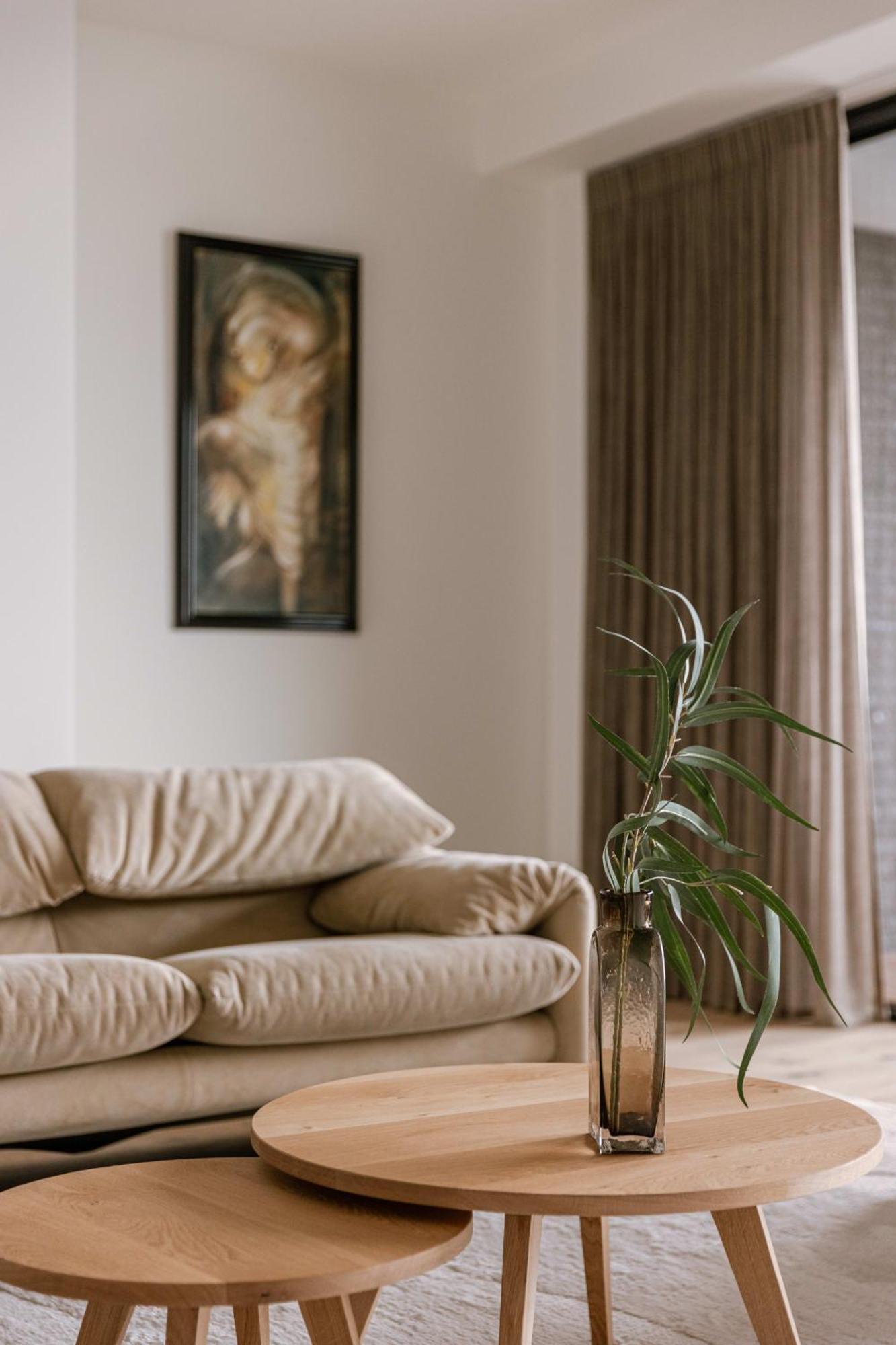 Huswell - New Overlooking The Yacht Harbor With Parking Appartement